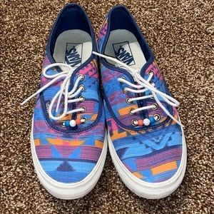 women’s tennis shoes